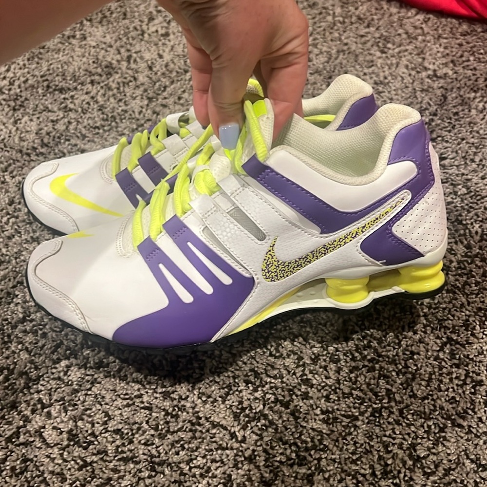 Nike shox size 8
